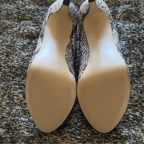 Enzo Angiolini Gray and Black Stiletto Heels - Picture 4 of 7